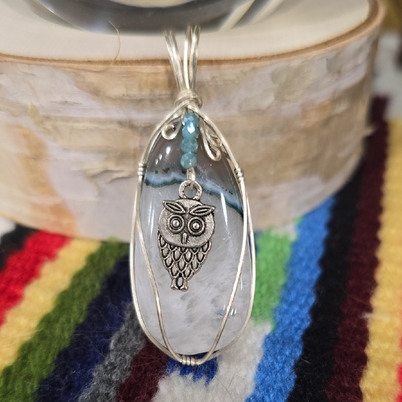 Jewelry - Handcrafted Silver Owl Agate Pendant Necklace - Blue/White